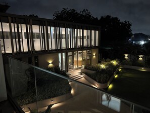 Studio exécutif, 1 grand lit | Terrasse/patio