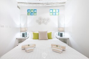 1 habitación, tabla de planchar con plancha, wifi y ropa de cama 