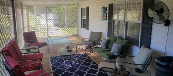 Lakeshore Lookout: Lakefront Home on Lake Greenwood - Cross Hill, SC