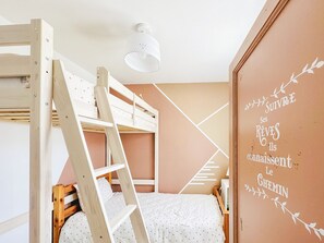 2 chambres, fer et planche Ă repasser, Wi-Fi gratuit, draps fournis