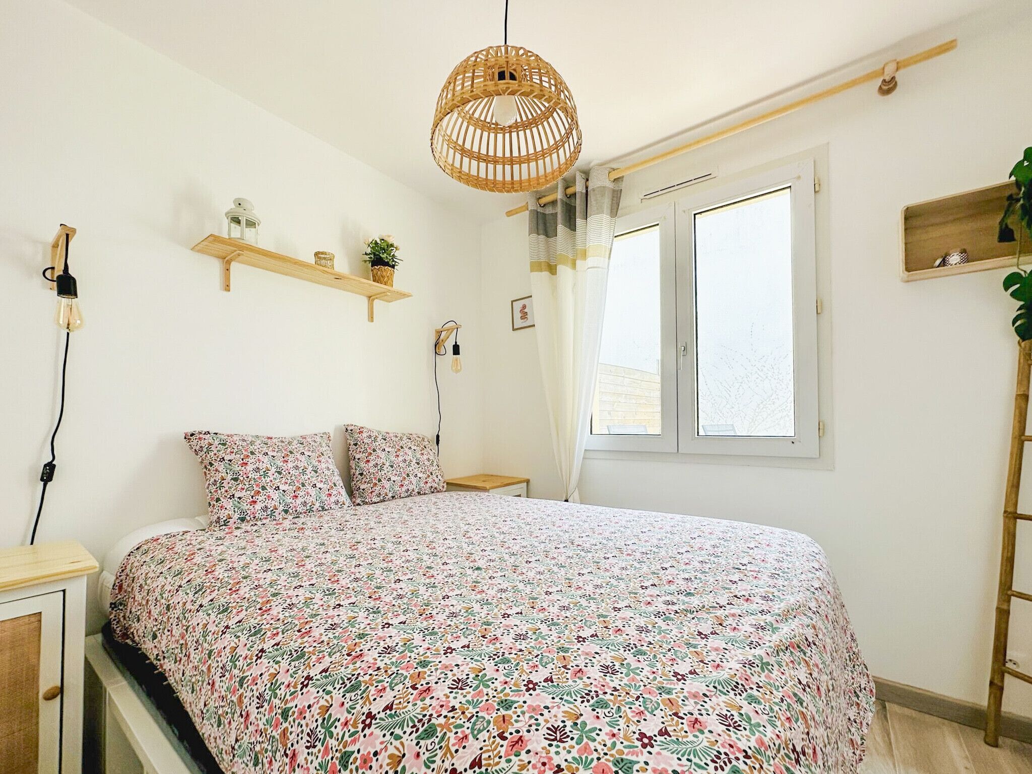 2 bedrooms, iron/ironing board, free WiFi, bed sheets