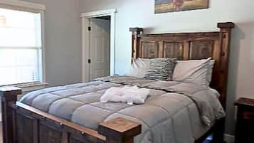 4 chambres, fer et planche à repasser, Wi-Fi gratuit, draps fournis