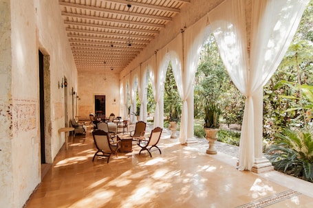 Interior. Shambalanté