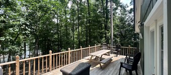 Lakefront Escape close to Clemson and Seneca