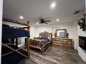 2 bedrooms, bed sheets