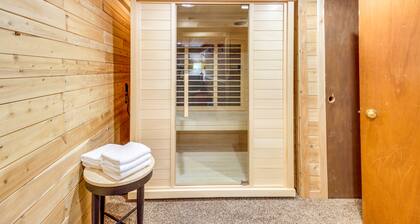 Charming Hoyt Lakes Home w/ Sauna & Fire Pit