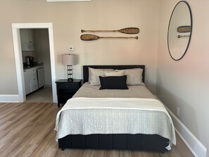 Free WiFi, bed sheets, wheelchair access