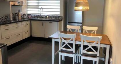 Spacious apartment within walking distance of the beach
