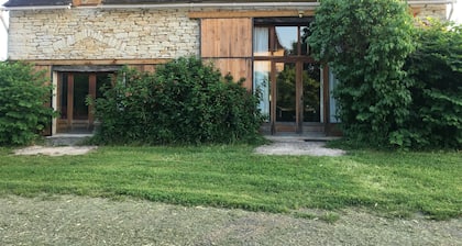 Gites a la Campagne Entouré de Champs et de Bois Tranquille