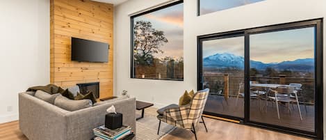 Smart-TV, Kamin