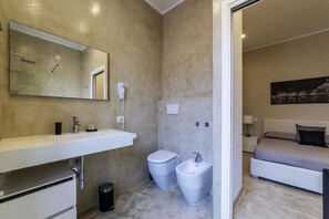 Regadera y bidet 