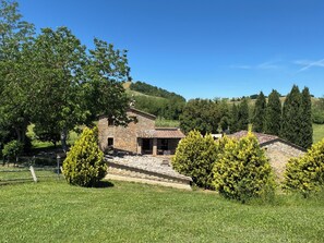 Exterior - Stone Villa with Rooftop Pool near Montalcino in Val d'Orcia UNESCO (Montalcino)