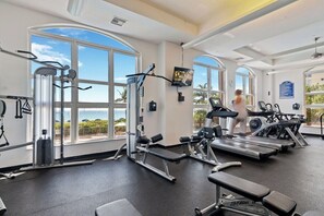 Fitness facility - Luxury Beach Vacation (Hallandale Beach)