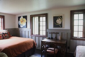 3 habitaciones, escritorio, tabla de planchar con plancha y wifi gratis 