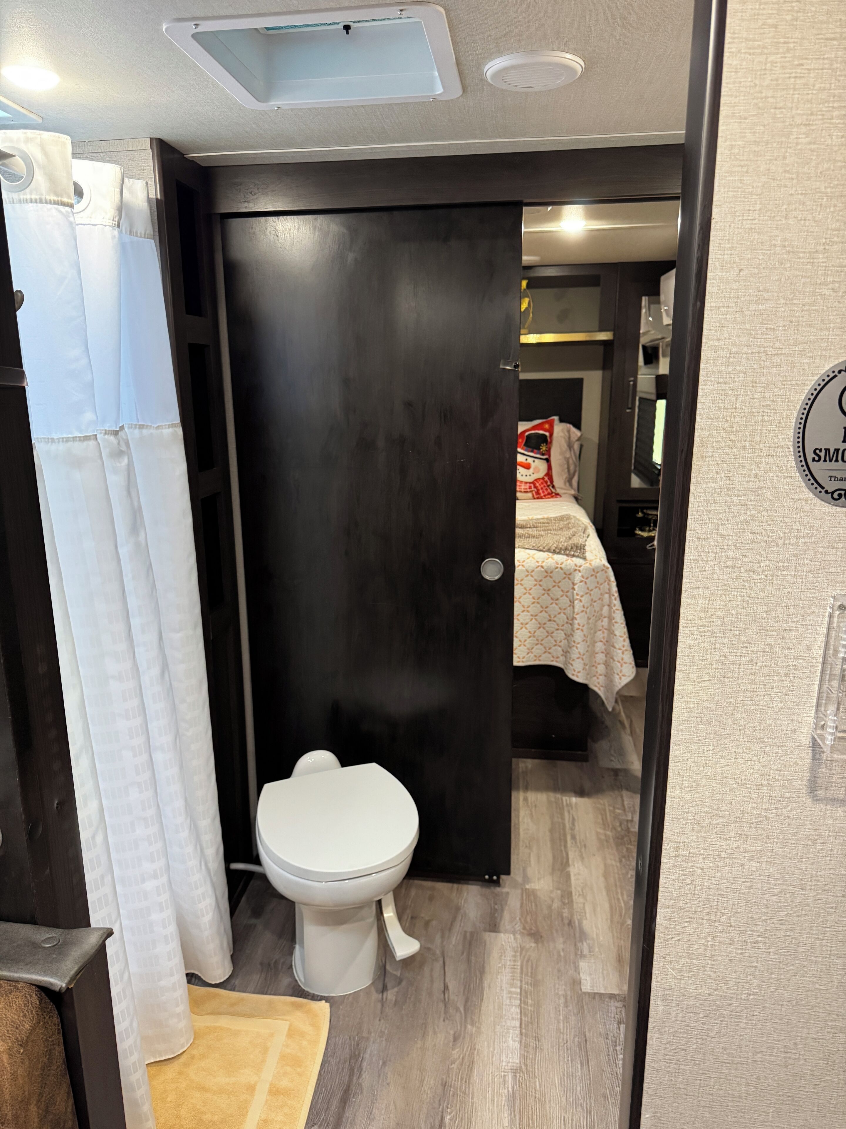 1 dormitorio, tabla de planchar con plancha, wifi gratis y ropa de cama