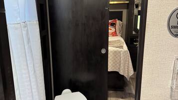 1 Schlafzimmer, Bügeleisen/Bügelbrett, kostenloses WLAN, Bettwäsche