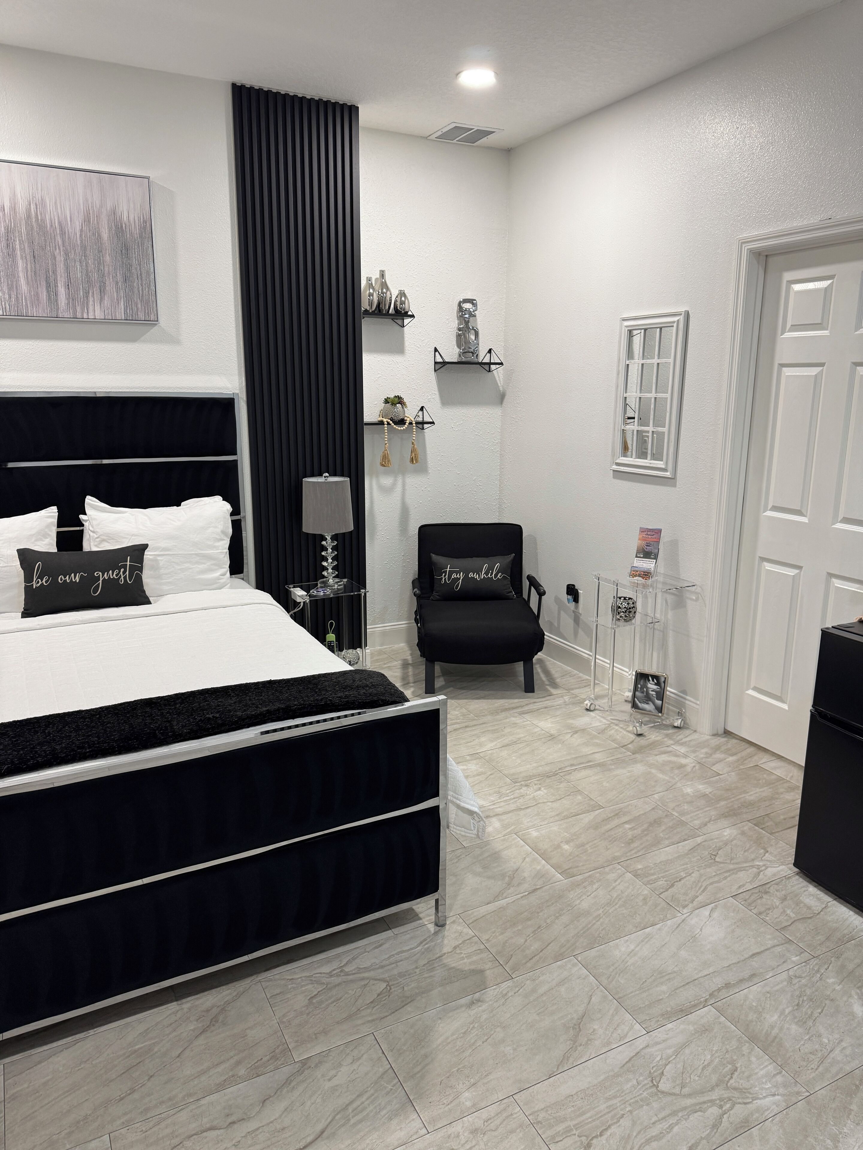 1 dormitorio, escritorio, tabla de planchar con plancha y wifi gratis