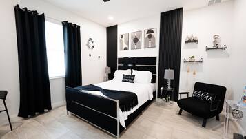 1 quarto, escrivaninha, ferros/tábuas de passar roupa, Wi-Fi de cortesia