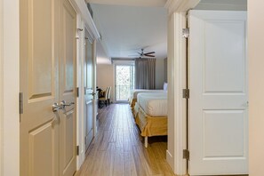 1 bedroom, desk, Internet, bed sheets