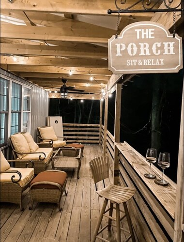NEW! Private Hilltop Hocking Hills Cabin, Sleeps 14, Hot tub, Firepit