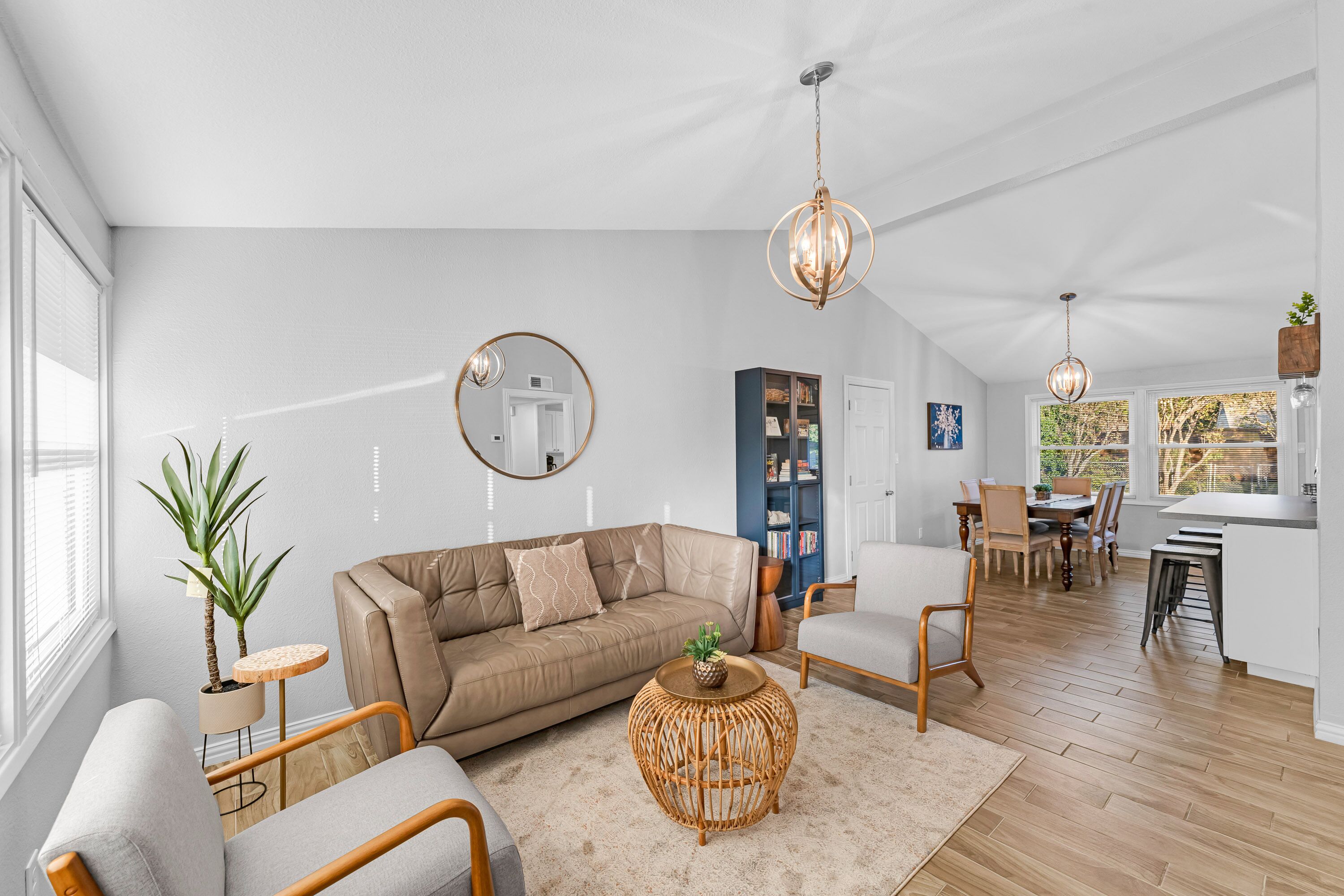H Haus - Close to Everything & Pet Friendly