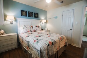 4 bedrooms, iron/ironing board, free WiFi, bed sheets