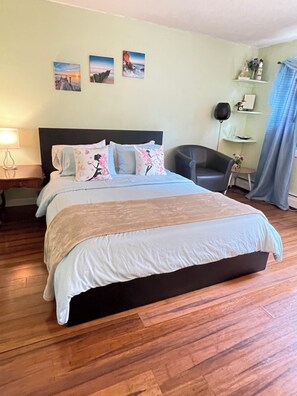 2 bedrooms, WiFi, bed sheets - Spacious, comfortable rooms near beach & Newport (Middletown)