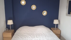 4 bedrooms, iron/ironing board, WiFi