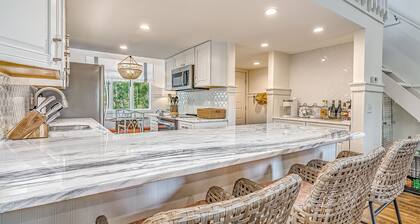 Updated condo with balcony view of the golf course! Community Pool