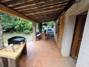 Outdoor dining - Country house near Saint Paul de Vence in the forest (Vence)