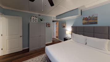 5 bedrooms, iron/ironing board, WiFi, bed sheets