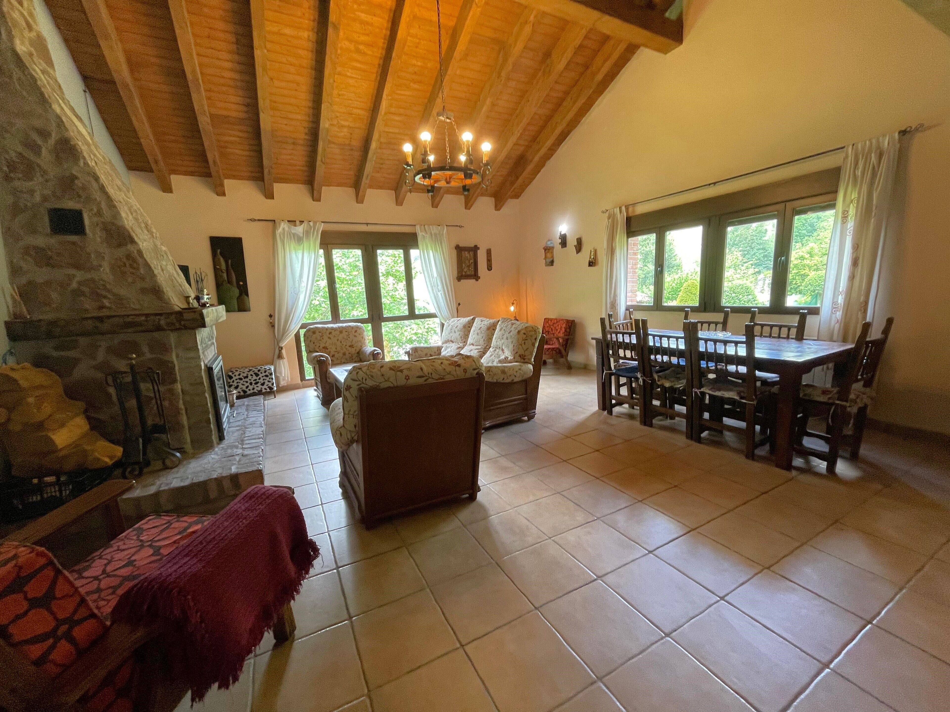 Casa Trasgu Para 8-9 Personas En Tornín, Cangas De Onís - Oseja de Sajambre