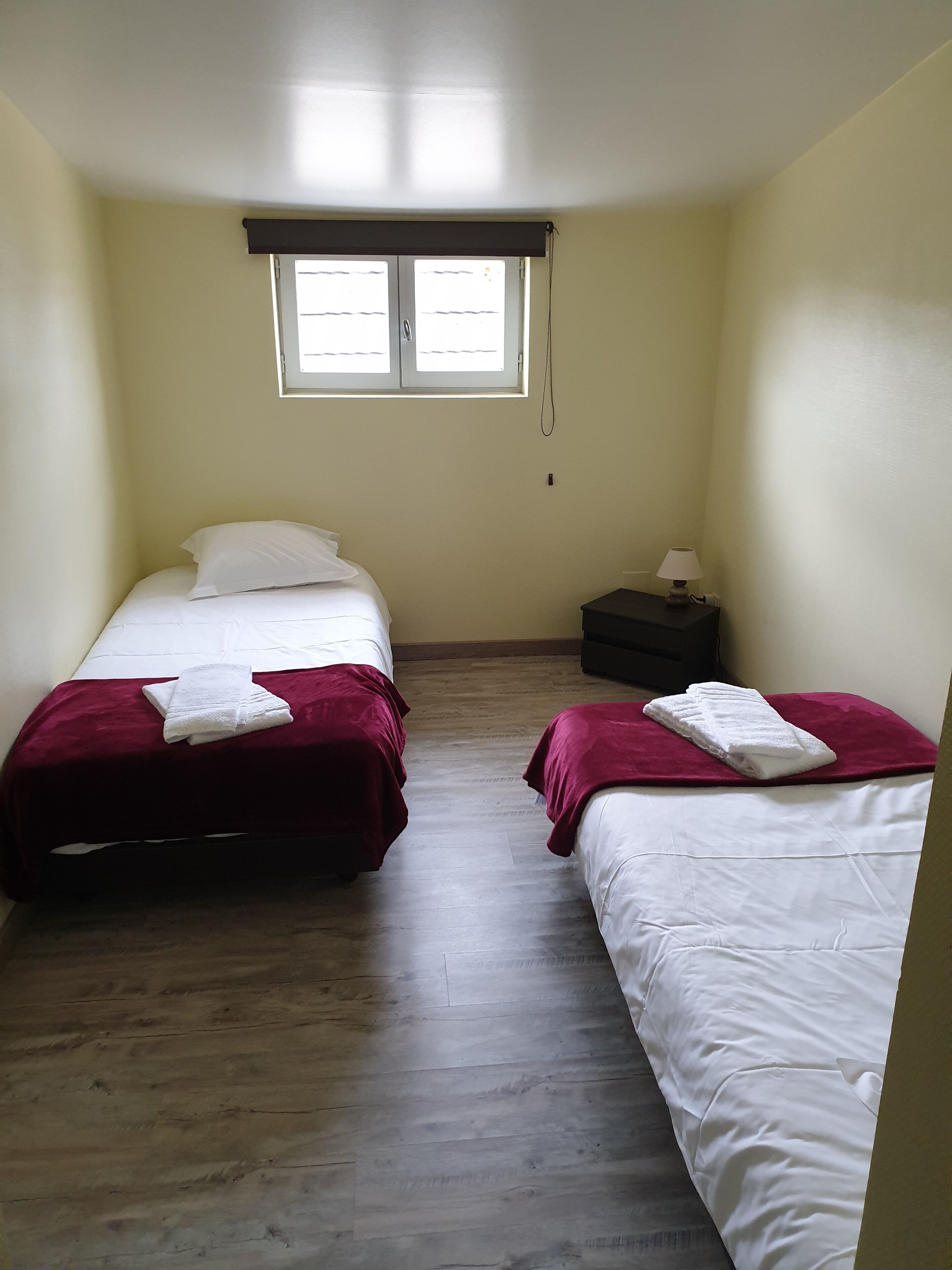 Iron/ironing board, internet, bed sheets