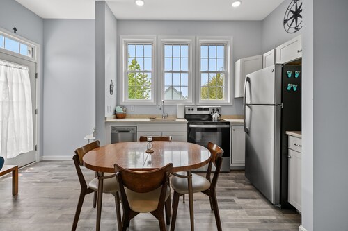 Stella della Baia | Brand New Chincoteague Getaway South of Downtown Near Carnival, Shops & Dining