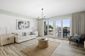 TV - Newly Renovated Condo, Steps from the Beach, on the First Floor at Laketown Wharf 137 (Panama City Beach)