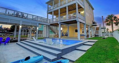 Brand New Spacious Canal Home with Private Pool