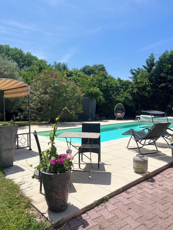Pool - A peaceful haven with swimming pool, 20 minutes from Bordeaux and its vineyards. (TRESSES)
