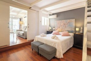 2 bedrooms, desk, iron/ironing board, travel crib