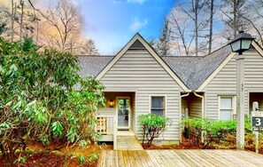 Exterior - The Sapphire Retreat (Sapphire)