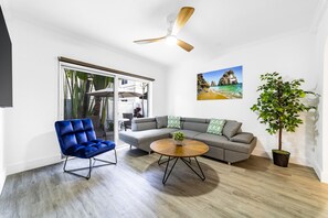 Superior Apartment | Living area | 55-inch Smart TV with digital channels, TV, Netflix - The Blue Parrot (Fort Lauderdale)