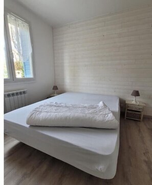 1 bedroom, travel cot, free WiFi, bed sheets - Maison Individuelle en Bord de mer (Saint-Martin-en-Campagne)