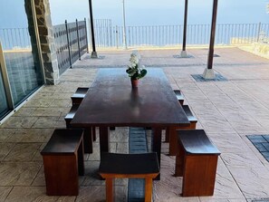 Outdoor dining - Villa in the mountain with views and pool (Adeje)