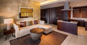 Tủ lạnh, lò vi sóng, ấm điện, tủ đông 