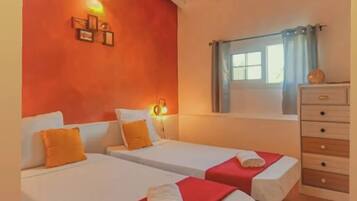 3 chambres, fer et planche Ă repasser, Wi-Fi, draps fournis