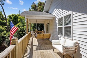 Property grounds - Whaley Good Livin’ (Emerald Isle)