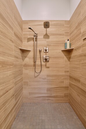Family House | Bathroom
