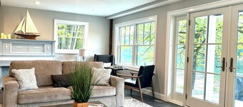 Peaceful Hudson River Waterfront Farmhouse Near Saratoga & Lake George