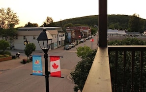 Property grounds - Le Voyageur Inn (Mattawa)