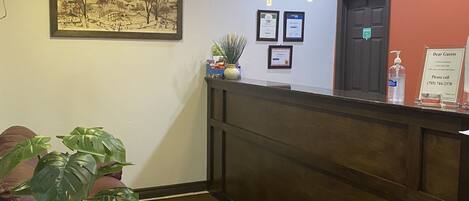 Vista frontal de la propiedad