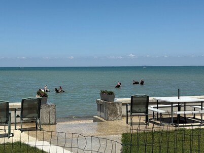 Angola on the Lake- Grandview Bay-25 minutes from Highmark Stadium